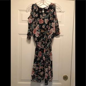 Beautiful washable, lightweight, easycare dress.